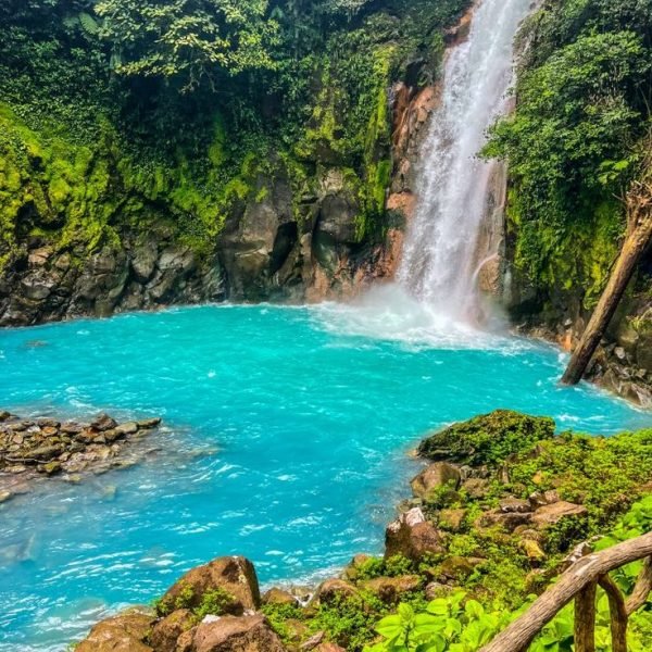 How to Travel Costa Rica on a Budget - Around the World Mama